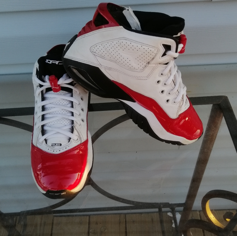 Jordan b'loyal youth size 4.5
